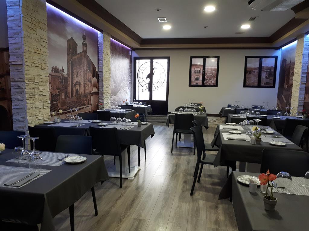 טרוחיו Hostal Julio מראה חיצוני תמונה
