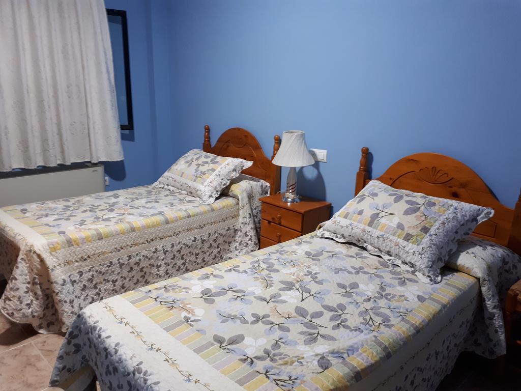 טרוחיו Hostal Julio מראה חיצוני תמונה