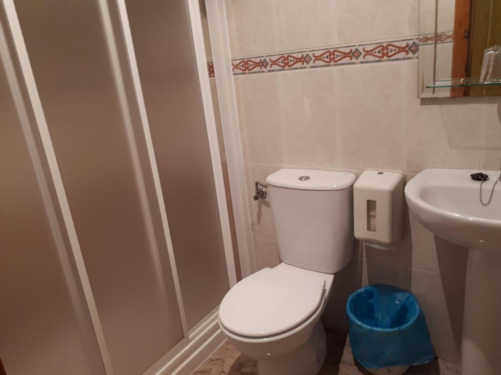 טרוחיו Hostal Julio מראה חיצוני תמונה