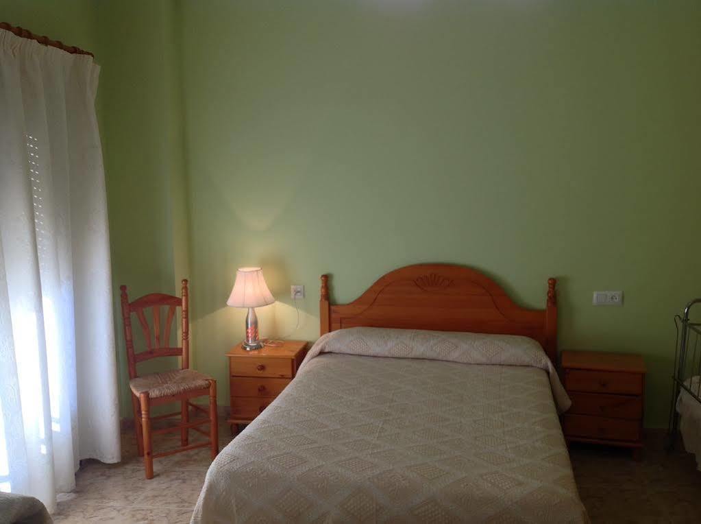 טרוחיו Hostal Julio מראה חיצוני תמונה